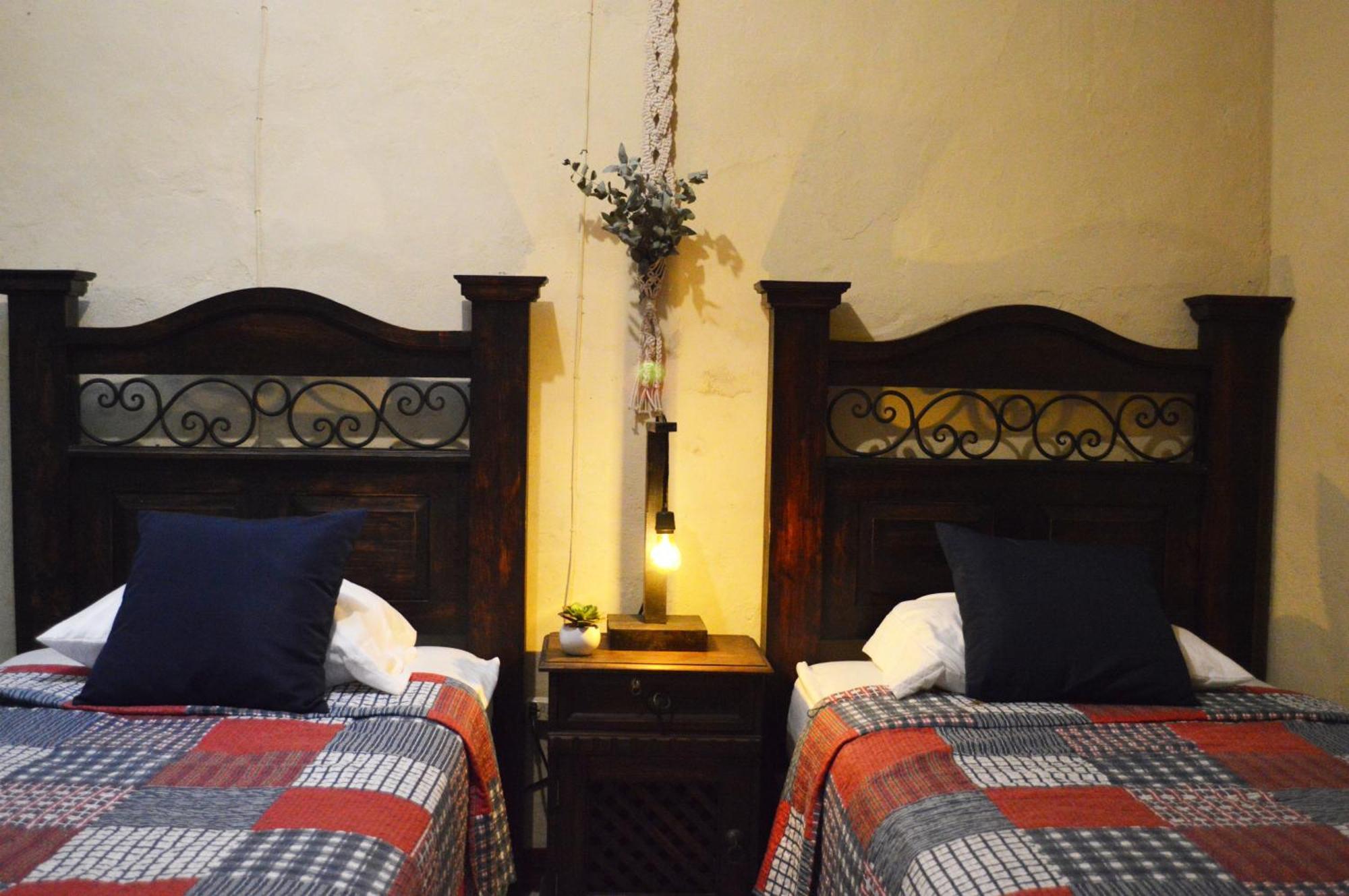 אנטיגואה גואטמלה Ave Del Paraiso Guest House מראה חיצוני תמונה